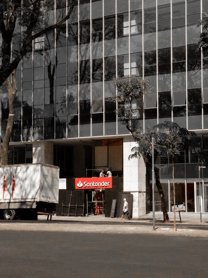Modern facade of Santander Bank in Belo Horizonte, showcasing urban architecture.
